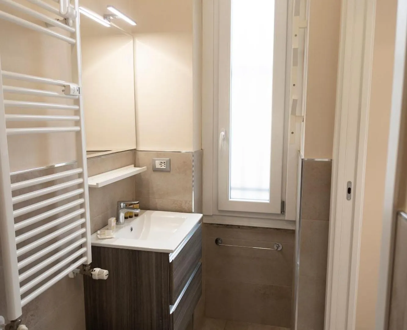 Dream Suites Milano Bocconi Navigli Milan