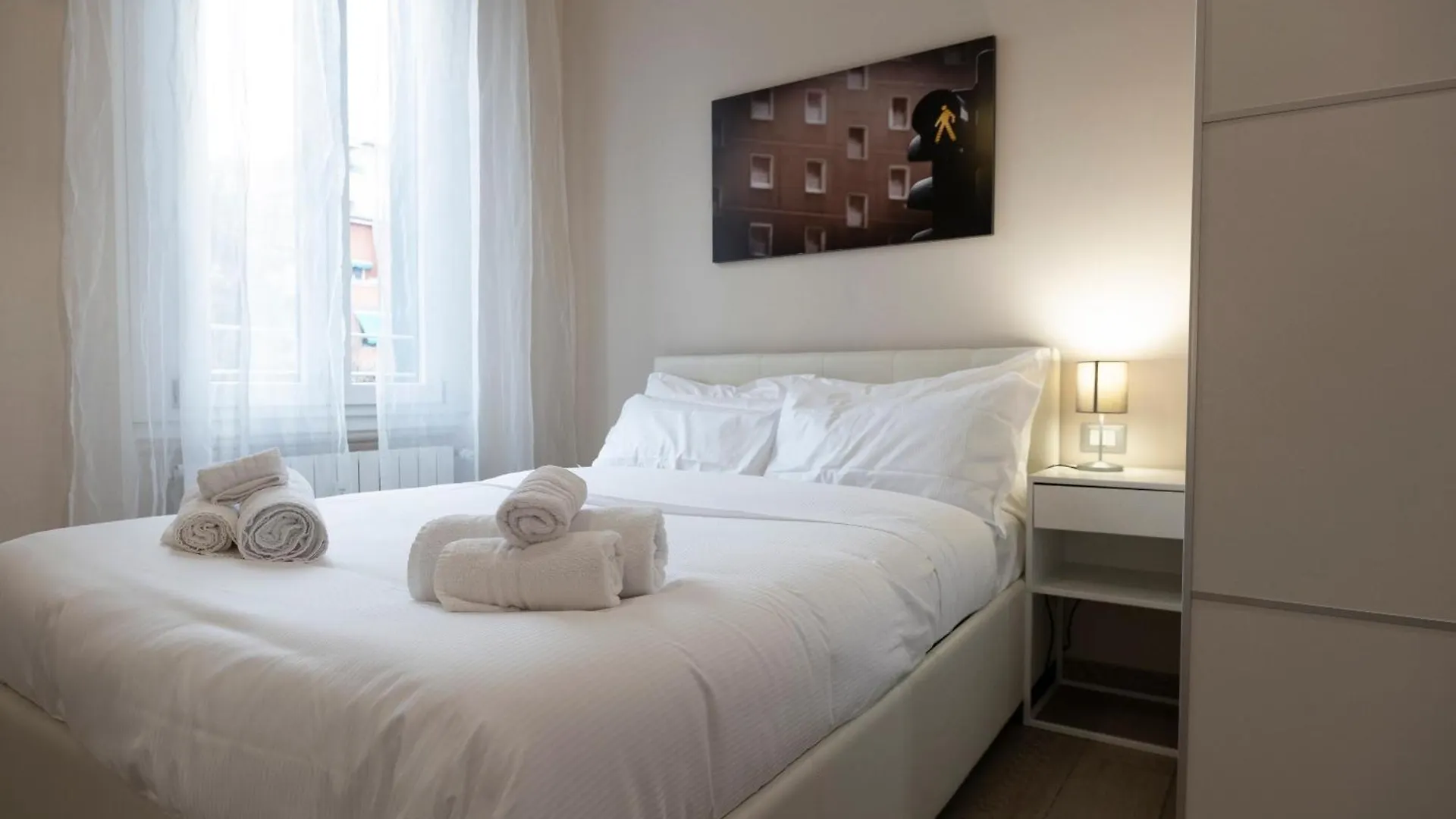 Dream Suites Milano Bocconi Navigli 0*, Milan Italy