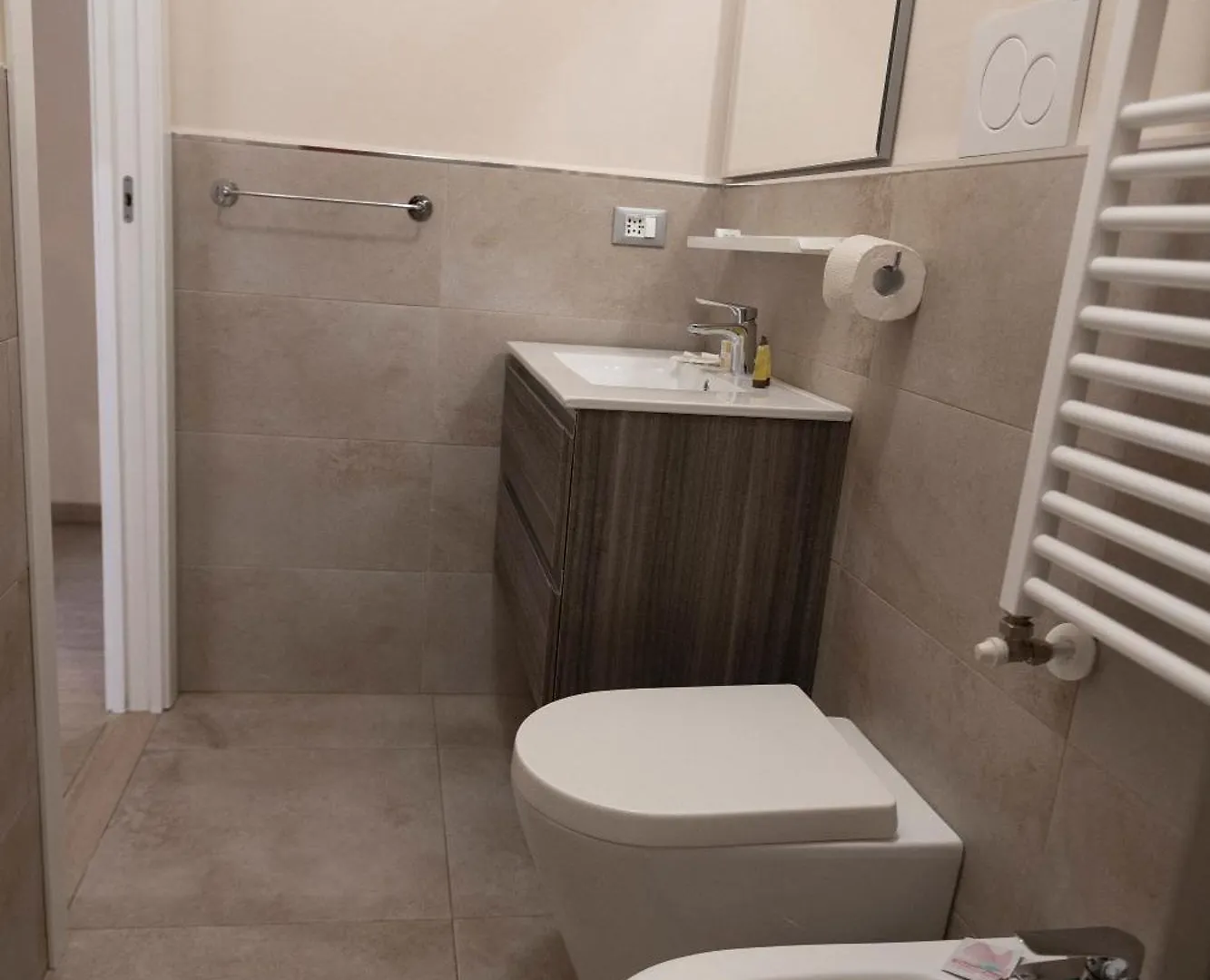 Dream Suites Milano Bocconi Navigli شقة